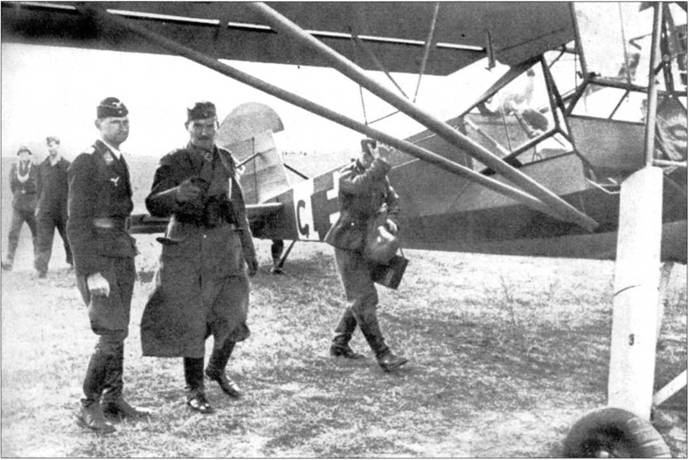 Иллюстрация к книге — Fieseler Storch [pic_37.jpg]