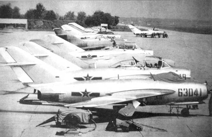 Иллюстрация к книге — МиГ-17 [pic_139.jpg]