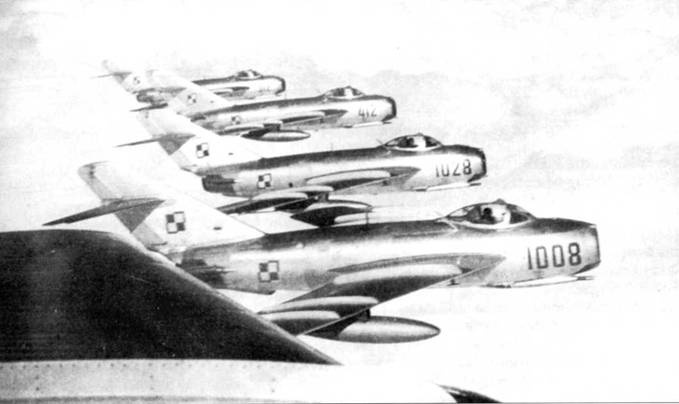 Иллюстрация к книге — МиГ-17 [pic_152.jpg]