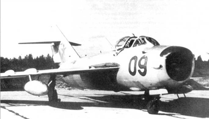 Иллюстрация к книге — МиГ-17 [pic_175.jpg]