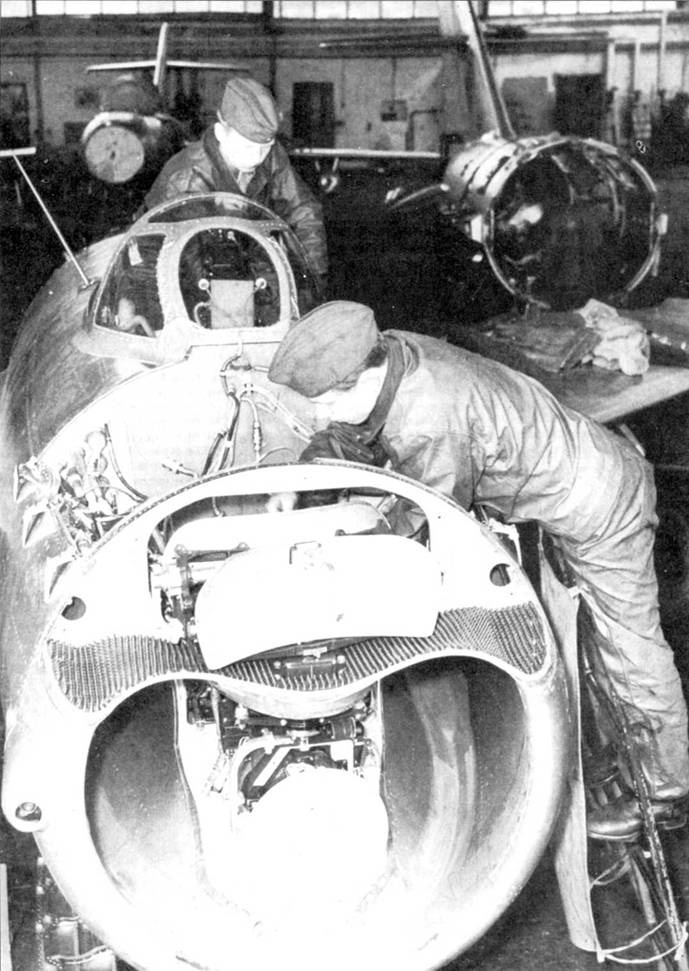 Иллюстрация к книге — МиГ-17 [pic_181.jpg]