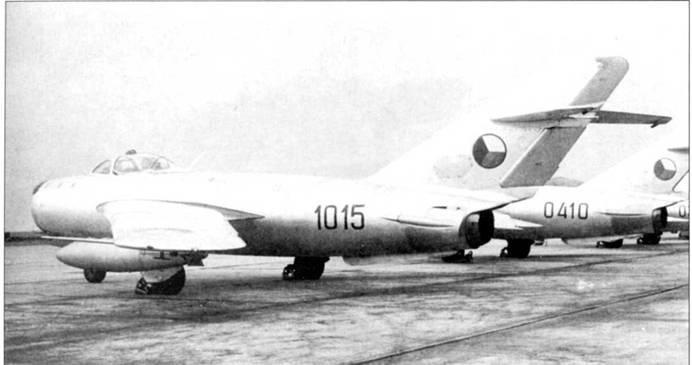 Иллюстрация к книге — МиГ-17 [pic_182.jpg]