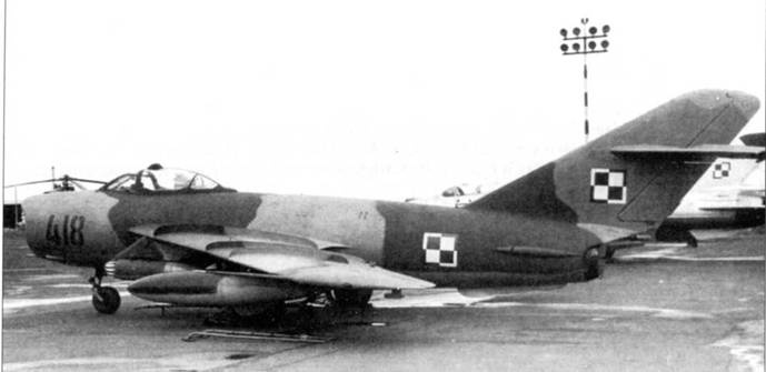 Иллюстрация к книге — МиГ-17 [pic_186.jpg]