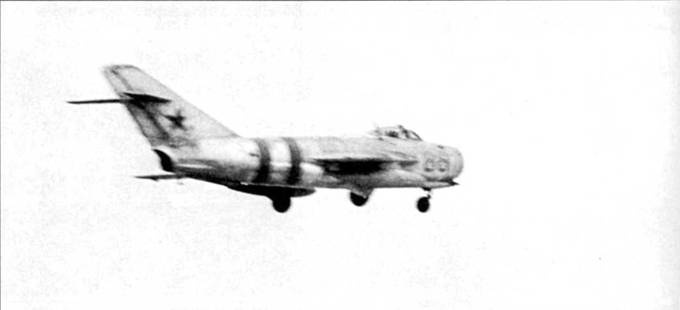 Иллюстрация к книге — МиГ-17 [pic_22.jpg]