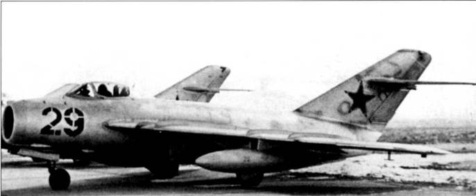 Иллюстрация к книге — МиГ-17 [pic_28.jpg]