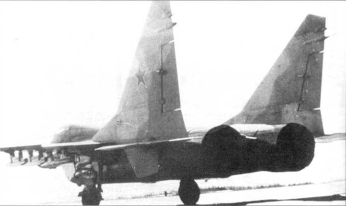 Иллюстрация к книге — МиГ-29 [pic_13.jpg]