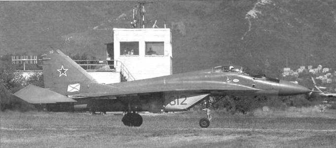 Иллюстрация к книге — МиГ-29 [pic_159.jpg]