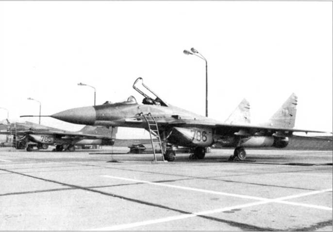 Иллюстрация к книге — МиГ-29 [pic_66.jpg]