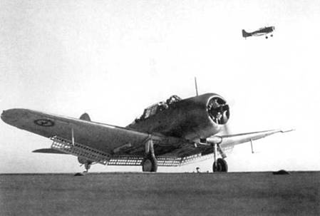 Иллюстрация к книге — SBD «Dauntless» [pic_198.jpg]