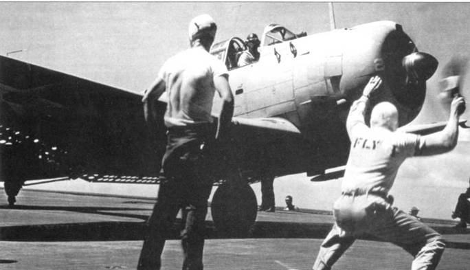 Иллюстрация к книге — SBD «Dauntless» [pic_54.jpg]