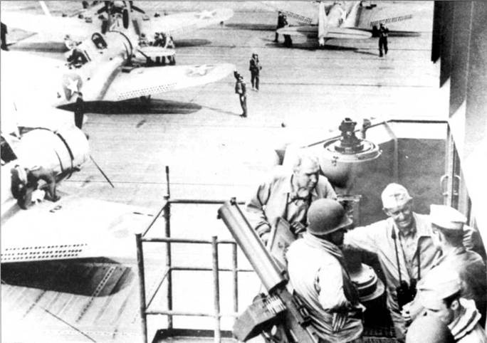 Иллюстрация к книге — SBD «Dauntless» [pic_87.jpg]