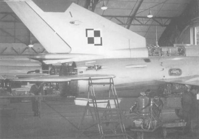 Иллюстрация к книге — МиГ-21. Особенности модификаций и детали конструкции. Часть 2 [pic_169.jpg]