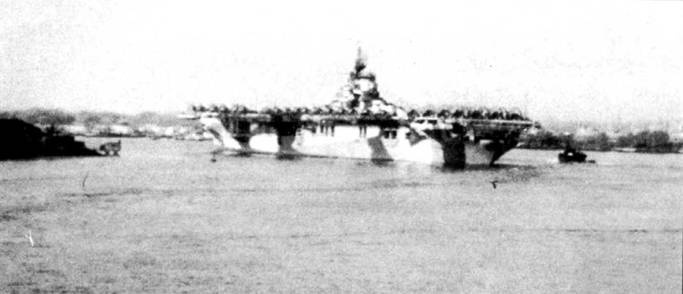 Иллюстрация к книге — Авианосцы США «Essex» [pic_34.jpg]