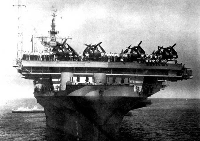 Иллюстрация к книге — Авианосцы США «Essex» [pic_65.jpg]