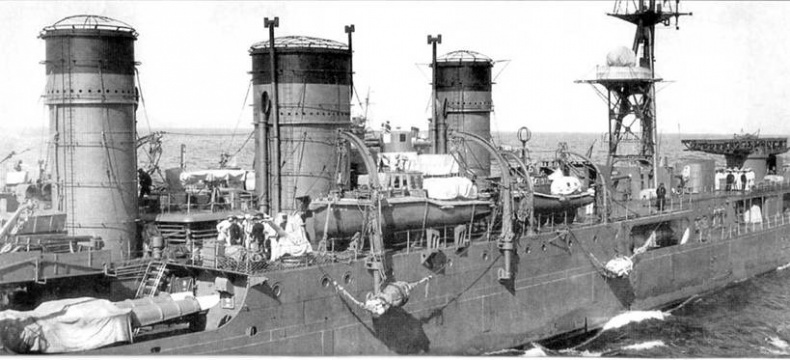 Иллюстрация к книге — Легкие крейсера Японии [pic_104.jpg]