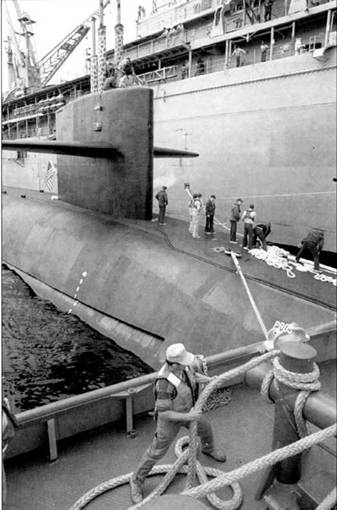 Иллюстрация к книге — Субмарины США «OHIO» [pic_171.jpg]