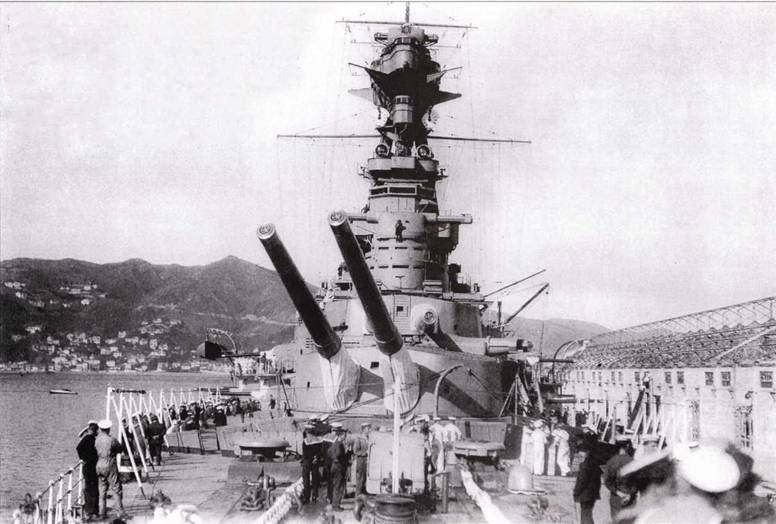 Иллюстрация к книге — Британский линейный крейсер «Hood» Крупным планом [pic_35.jpg]