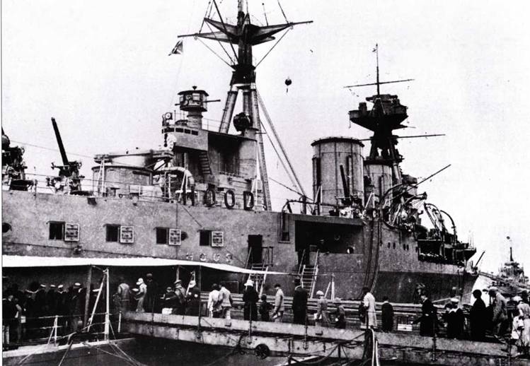 Иллюстрация к книге — Британский линейный крейсер «Hood» Крупным планом [pic_62.jpg]