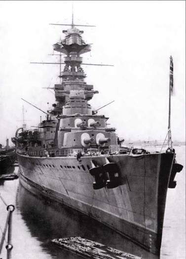 Иллюстрация к книге — Британский линейный крейсер «Hood» Крупным планом [pic_64.jpg]