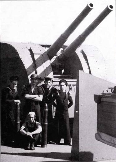 Иллюстрация к книге — Британский линейный крейсер «Hood» Крупным планом [pic_89.jpg]