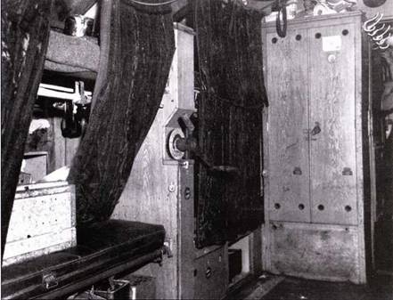 Иллюстрация к книге — Германские субмарины Тип IXC крупным планом [pic_77.jpg]