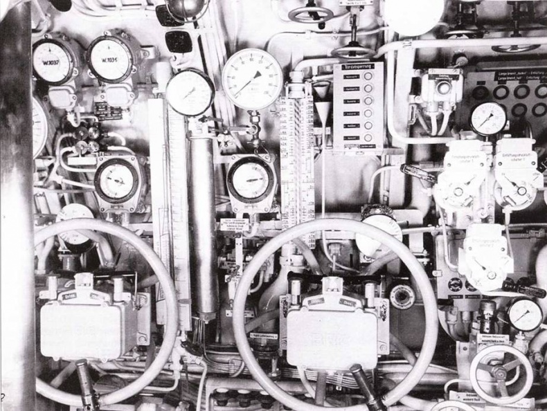 Иллюстрация к книге — Германские субмарины Тип IXC крупным планом [pic_88.jpg]