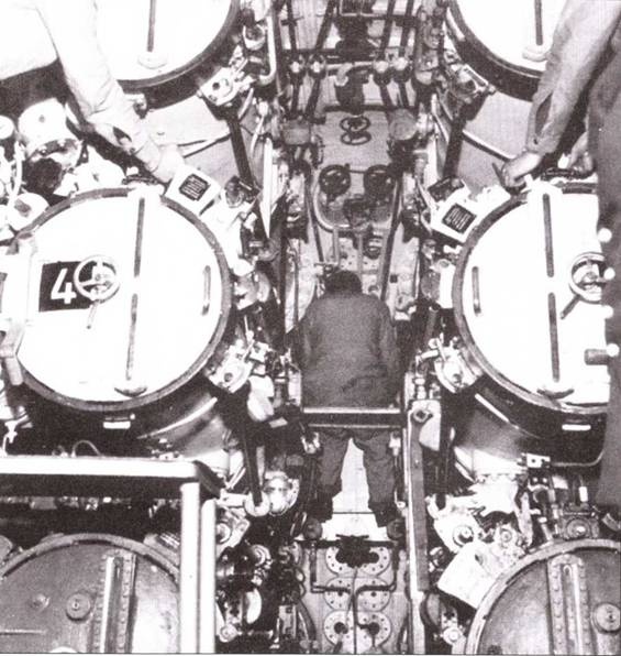 Иллюстрация к книге — Германские субмарины Тип XXI Крупным планом [pic_90.jpg]