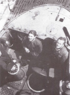 Иллюстрация к книге — Экипажи германских субмарин 1933-1945 [i_017.jpg]