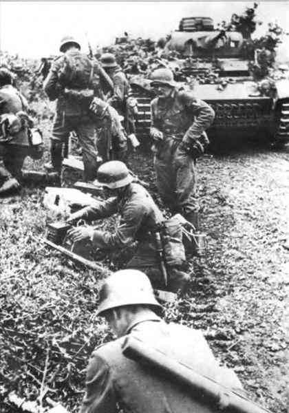 Иллюстрация к книге — Танки вермахта на Восточном фронте [i_096.jpg]