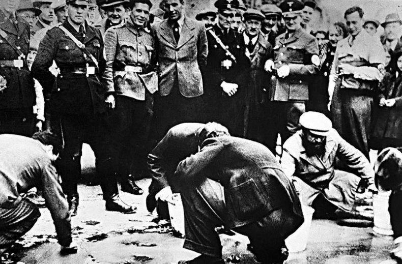 Иллюстрация к книге — Холокост. Новая история [i_017.jpg]