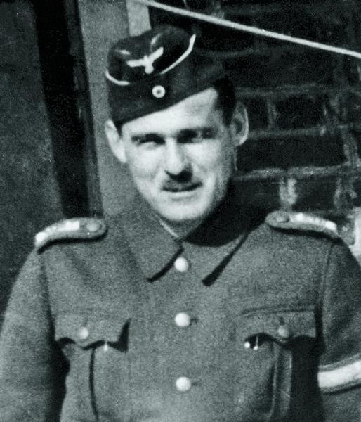 Иллюстрация к книге — Холокост. Новая история [i_033.jpg]