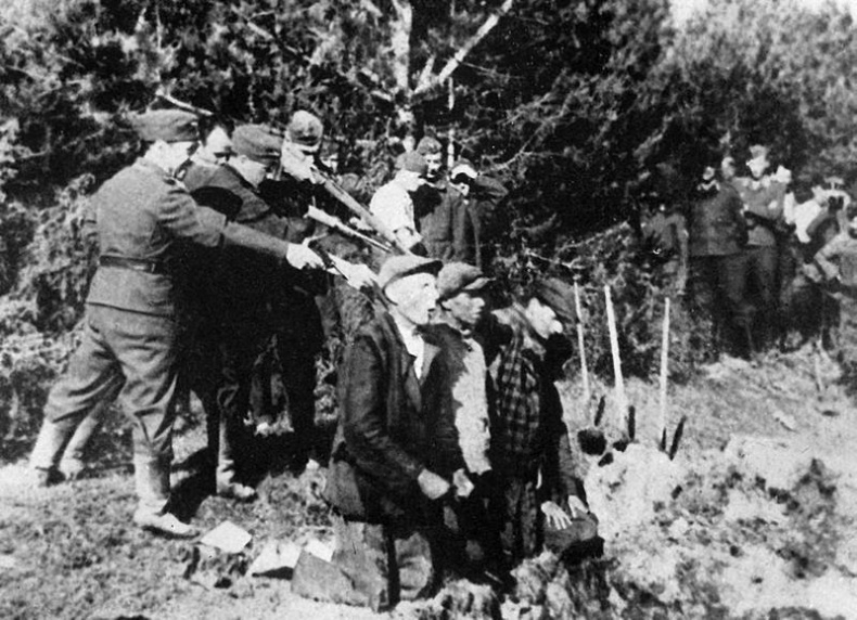 Иллюстрация к книге — Холокост. Новая история [i_040.jpg]