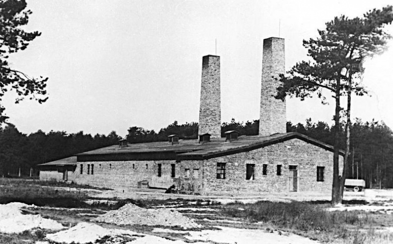 Иллюстрация к книге — Холокост. Новая история [i_048.jpg]