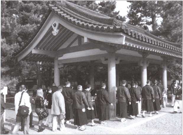 Иллюстрация к книге — &quot;Черный пояс&quot; без грифа секретности [i_020.jpg]