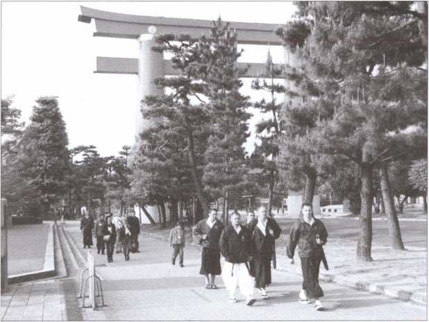 Иллюстрация к книге — &quot;Черный пояс&quot; без грифа секретности [i_026.jpg]