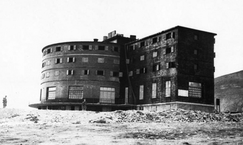 Иллюстрация к книге — Операция &quot;Дуб&quot;. Звездный час Отто Скорцени [autogen_ebook_id15.jpg]