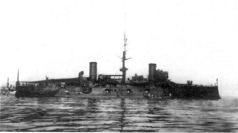 Иллюстрация к книге — Броненосные крейсера типа «Гарибальди» [pic_32.jpg]