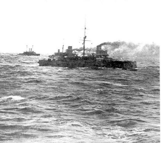 Иллюстрация к книге — Броненосные крейсера типа «Гарибальди» [pic_36.jpg]