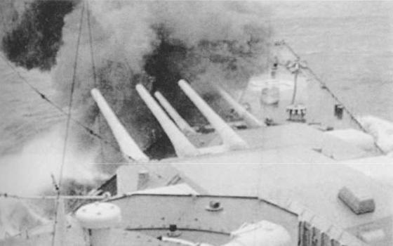 Иллюстрация к книге — Плавучие крепости [w0054_3.jpg]