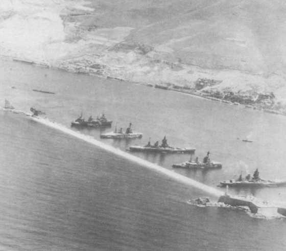 Иллюстрация к книге — Плавучие крепости [w0057_3.jpg]