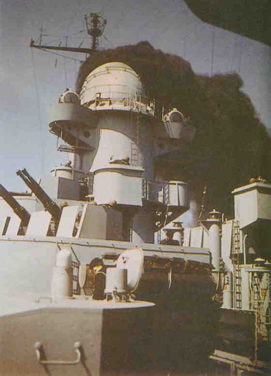 Иллюстрация к книге — Плавучие крепости [w0075_2.jpg]