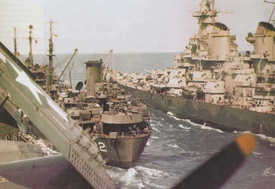 Иллюстрация к книге — Плавучие крепости [w0075_3.jpg]