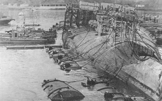 Иллюстрация к книге — Плавучие крепости [w0092_4.jpg]