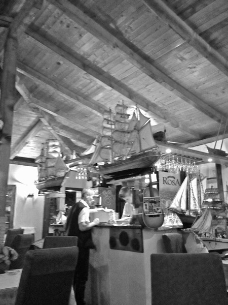 Иллюстрация к книге — Ермолка под тюрбаном [i_045.jpg]