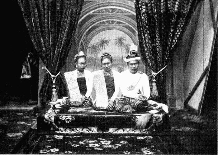 Иллюстрация к книге — Упадок и разрушение Британской империи 1781-1997 [i_013.jpg]