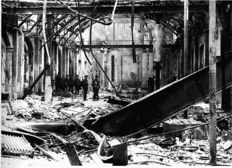 Иллюстрация к книге — Упадок и разрушение Британской империи 1781-1997 [i_023.jpg]