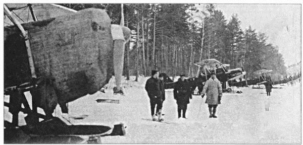 Иллюстрация к книге — Расстрелянные Герои Советского Союза [i_023.jpg]