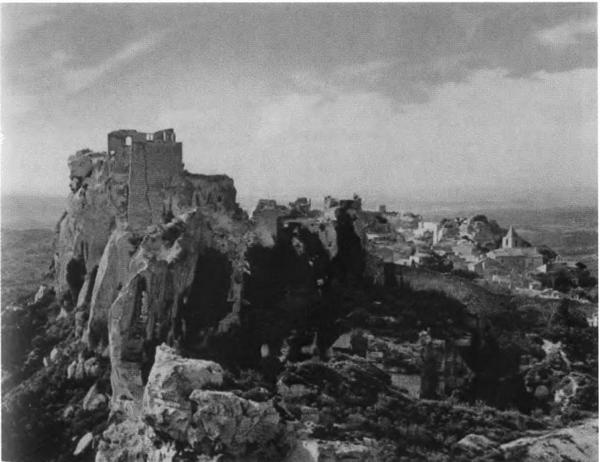 Иллюстрация к книге — Повседневная жизнь во времена трубадуров XII-XIII веков [i_019.jpg]