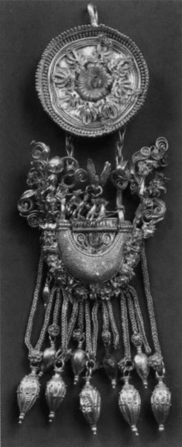 Иллюстрация к книге — Повседневная жизнь древнегреческих женщин в классическую эпоху [i_025.jpg]