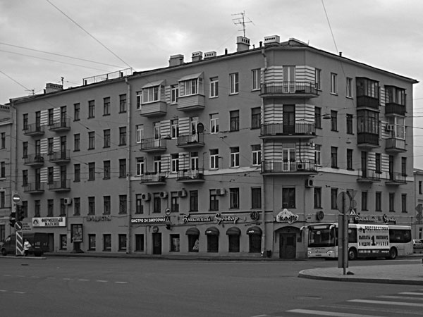 Иллюстрация к книге — Такая удивительная Лиговка [i_227.jpg]